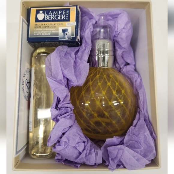 Parfums de Nicolai Oil Lamp Perfume LA ROUTE DU CEDRE NIB - Picture 11 of 16